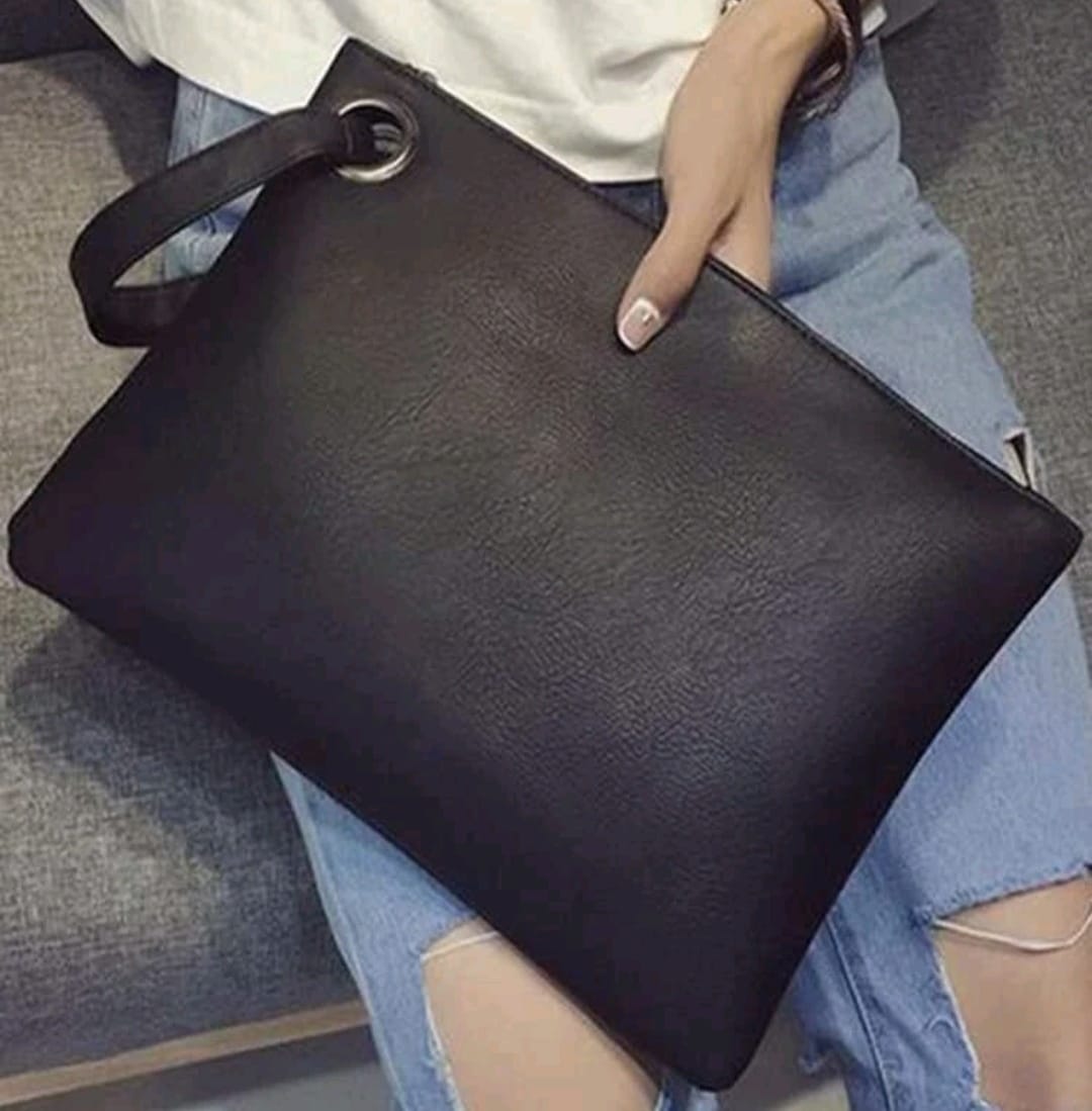 Black Minimalist Texture PU Clutch Wristlet