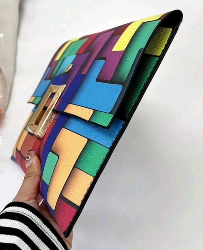 Multicolor Geometrical Envelope