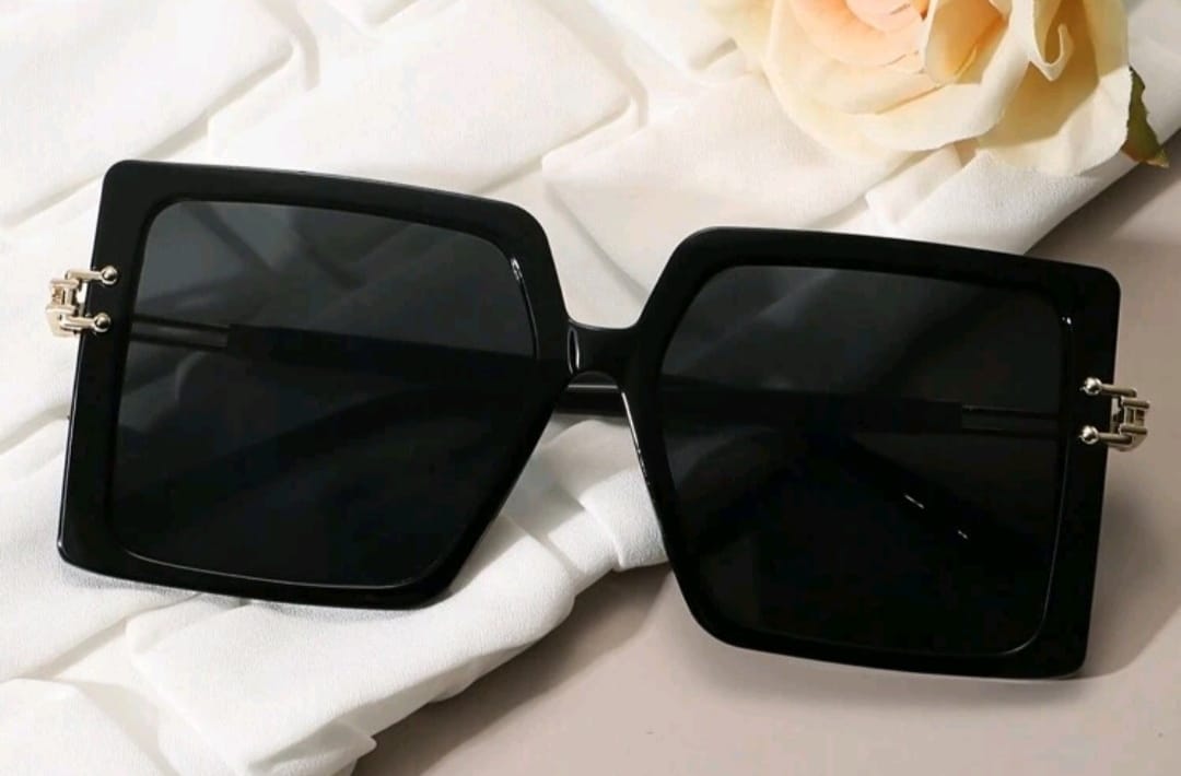 Black Vintage Oversized Square Frame Sunglasses