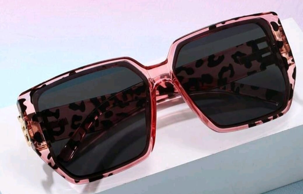 Pink Animal Pink-Vintage Square Oversized Thick Frame Sunglasses