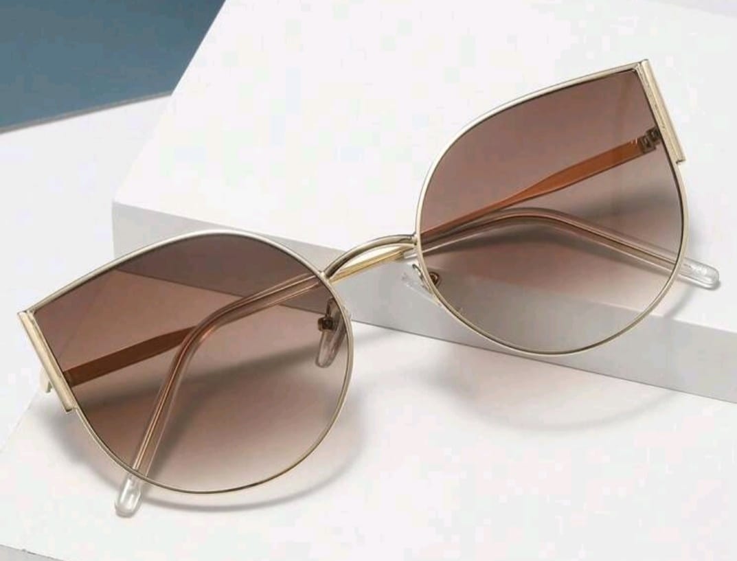 Beige Cat Eye Shaped Full Frame Fashion Glasses